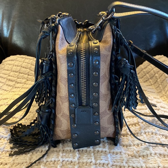 Rare limited edition Coach purse with artist Chelsea - Picture 6 of 12